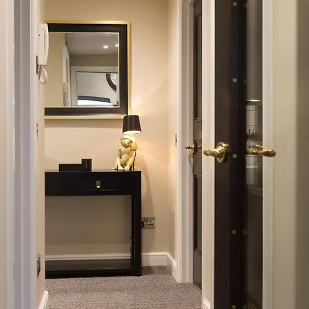 Cheltenham By Serviced Apartment Harrogate