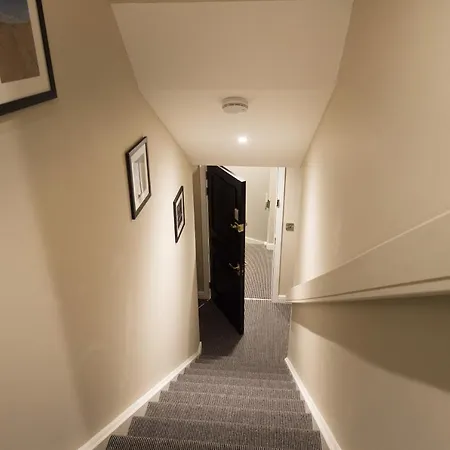 Cheltenham By Serviced Apartment Harrogate